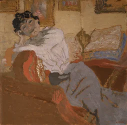 Madame Hessel auf dem Sofa